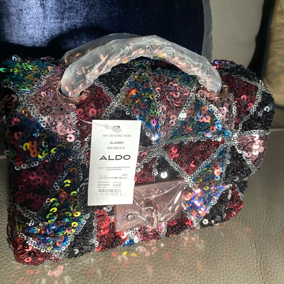 Aldo(small hand clutch)Strap Drop Length:23''Height:5.5'' Width: 8'' Depth: 3.5' - Picture 3 of 6